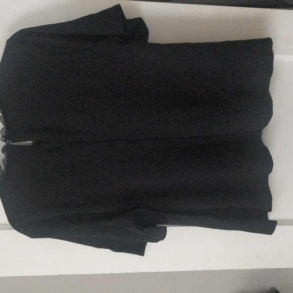 Women's Flowy Petite Shirt - The Limited - Picture 4 of 7